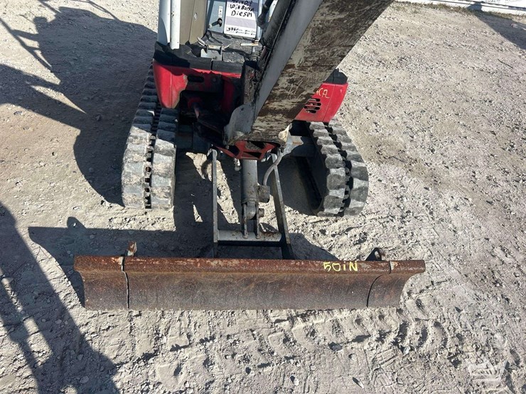 2019-takeuchi-tb216-image-17