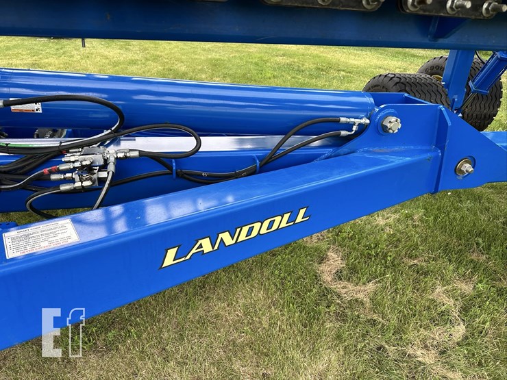 2018-landoll-7833-40-image-6