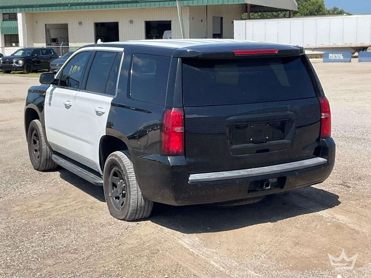 2019-chevrolet-tahoe-image-4