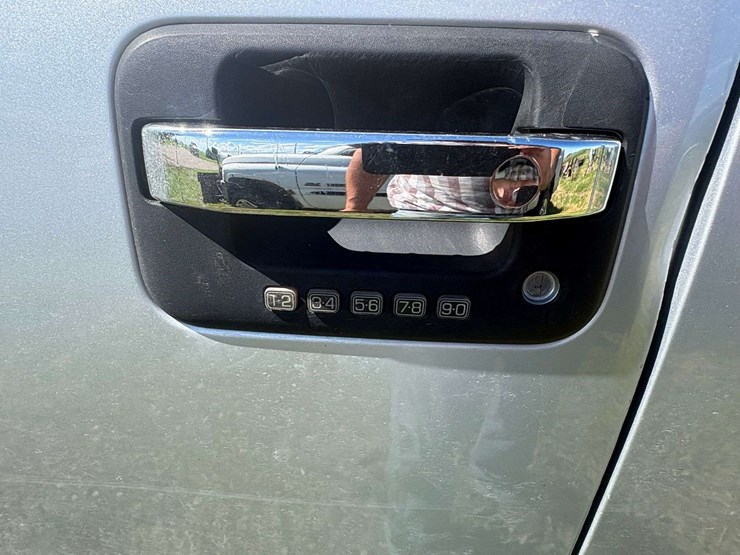 2013-ford-f150-xlt-image-16