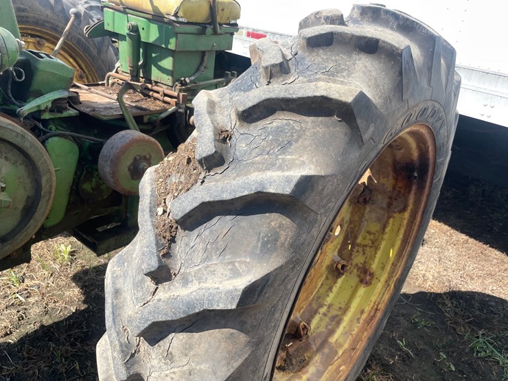 john-deere-620-image-15