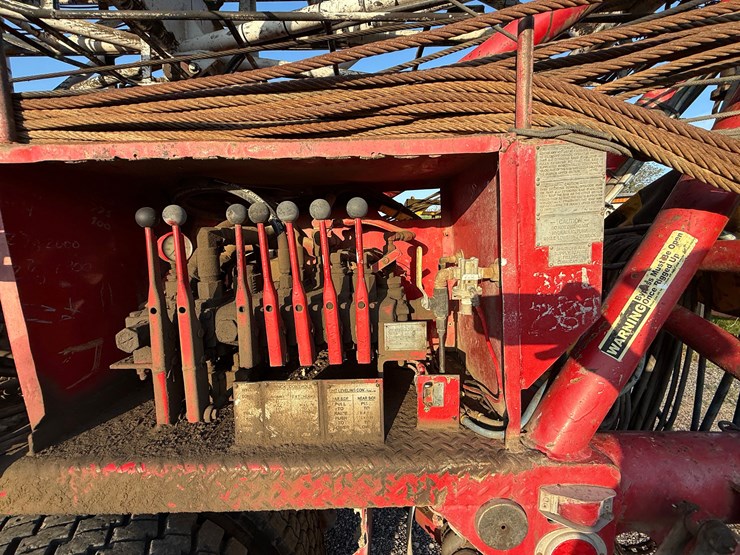 1979-franks-explorer-iii-1287/160-dtd-ht-96’-215k-4-axle-well-service-workover-rig-image-38