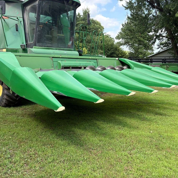 JOHN DEERE 643