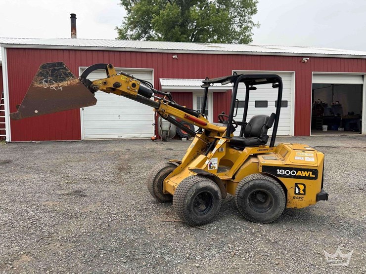 2022-rayco-1800wl-mini-articulated-wheel-loader-image-30