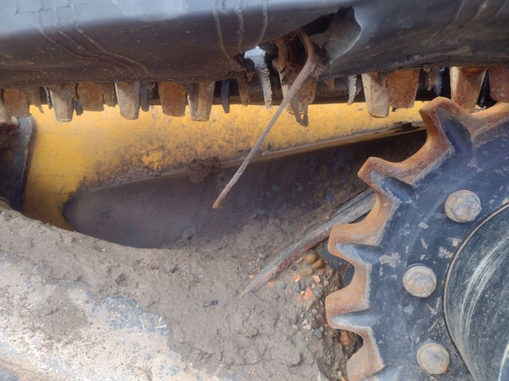 deere-325g-image-16