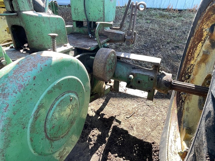 john-deere-b-image-15