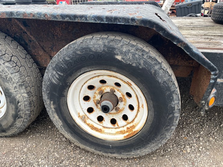 #2382-•-18'-tandem-axle-equipment-trailer-(no-title)-image-17