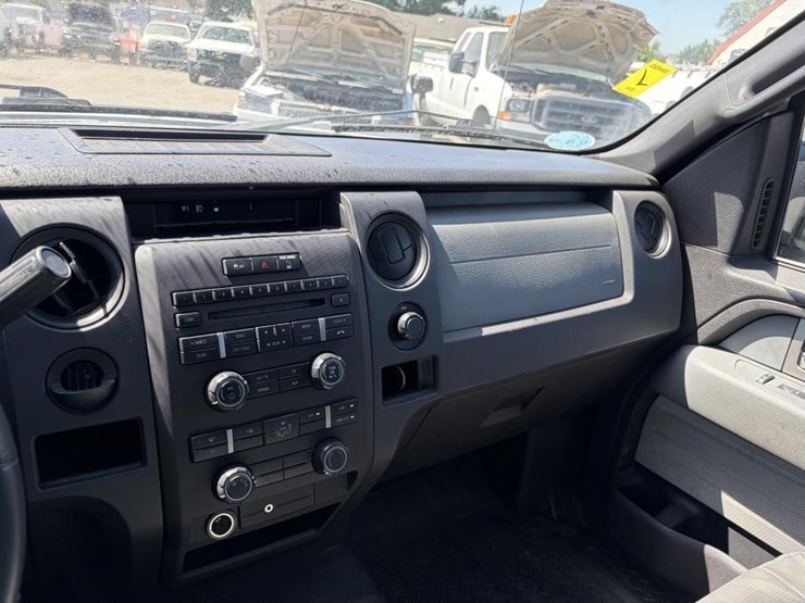 2011-ford-f150-image-16