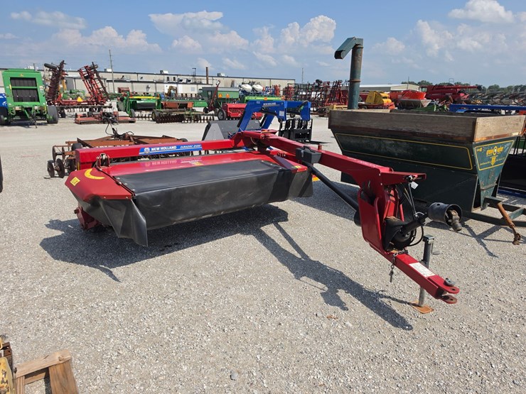 new-holland-210m-image-1