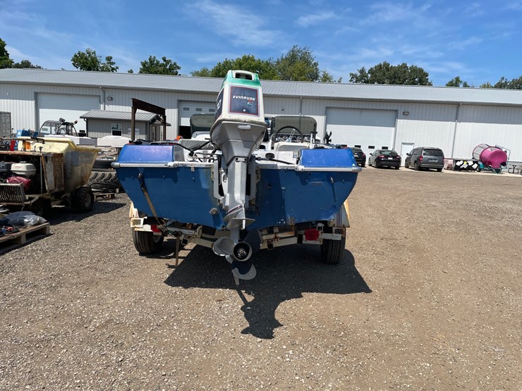 #2398-•-1998-crestliner-boat-with-trailer-(title-in-delay)-image-6