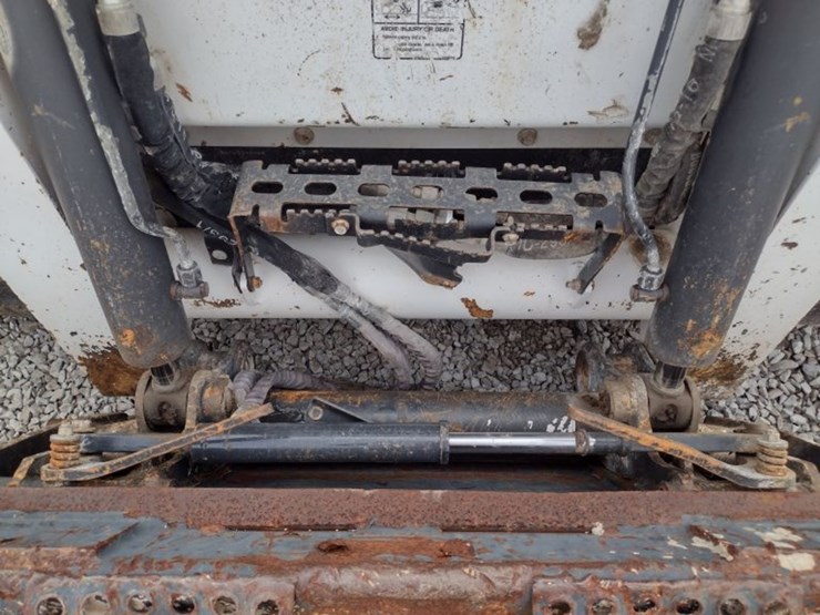 bobcat-t770-image-23