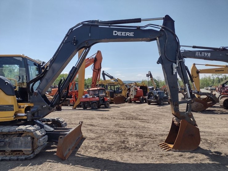 23-john-deere-85-image-31