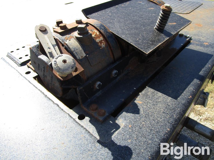 2009-landoll-hauloll-image-12