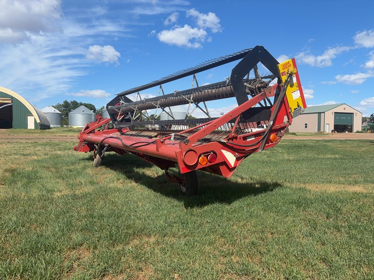 2004-case-ih-8220-image-9