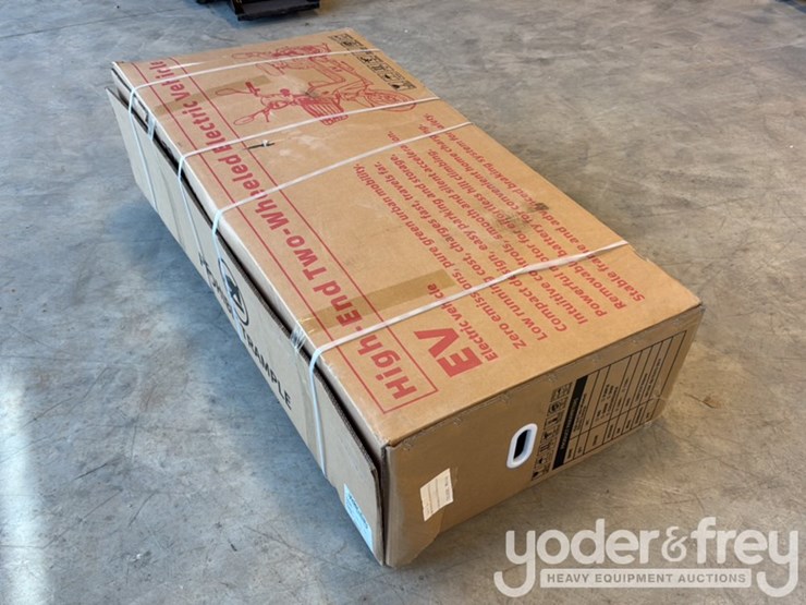 unused-ir-two-wheeled-electric-vehicle,-48v-battery,-400w-motor,-white-image-3