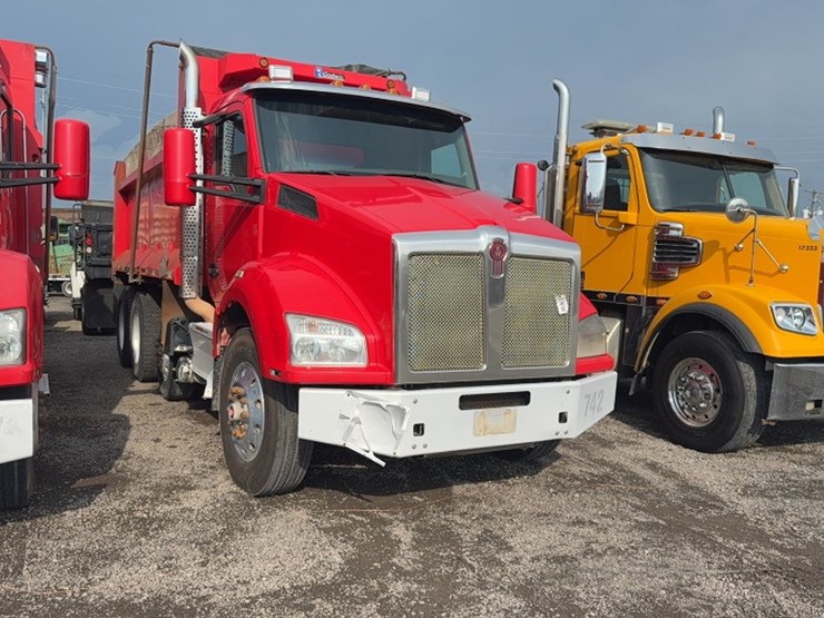 2016-kenworth-t880-image-3