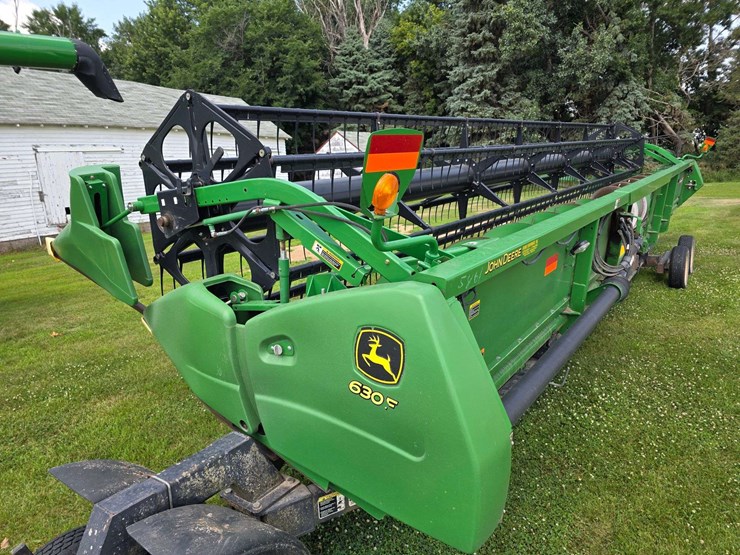 2013-john-deere-630f-image-32