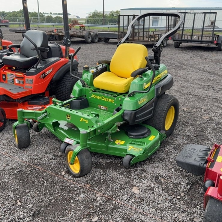 2010 JOHN DEERE Z925A