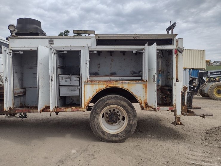 freightliner-fl70-image-19