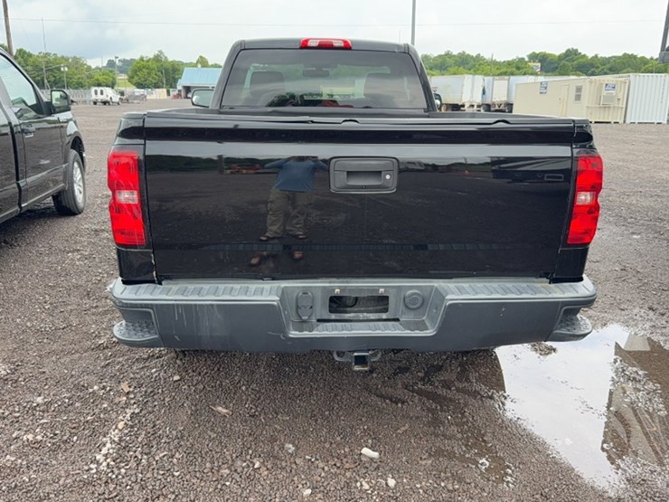 2017-chevrolet-1500-image-8