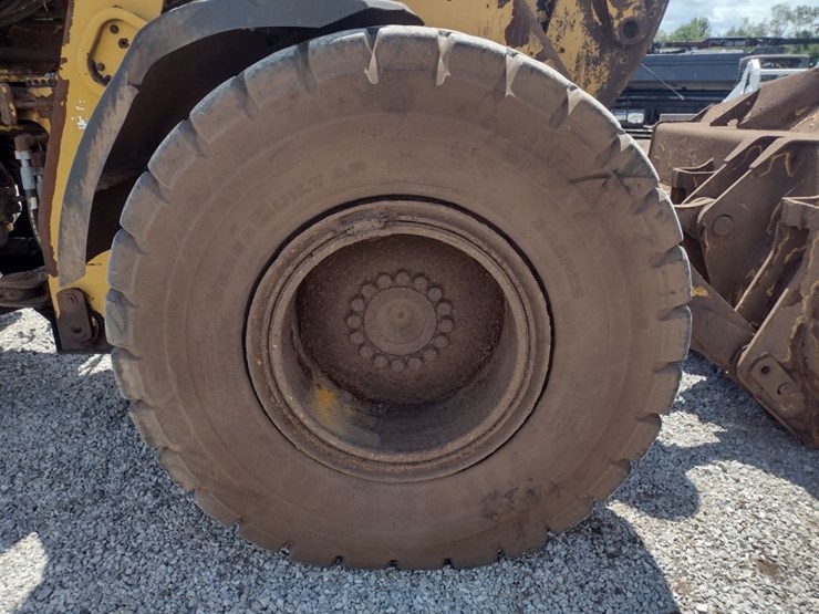 caterpillar-930k-image-33
