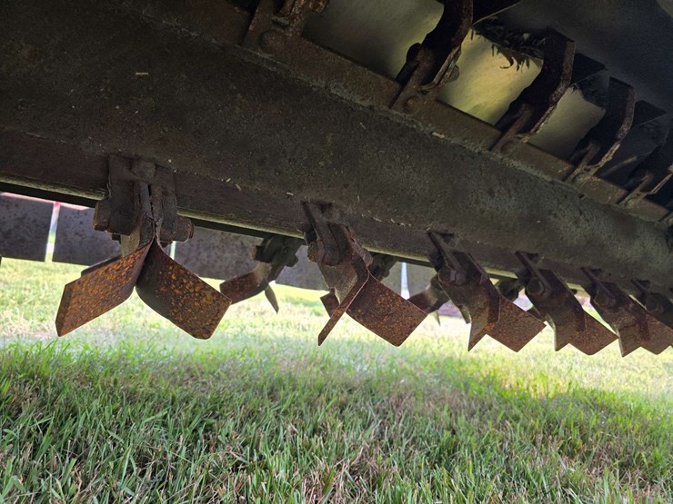 john-deere-220-image-28