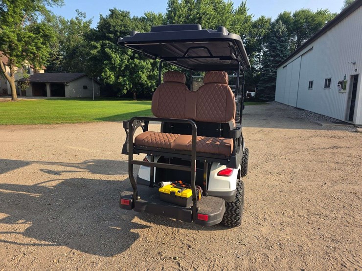 sdlg80-electric-golf-cart,-1.3-miles-(will-go-up),-60v-motor,-4-passenger,-approx-battery-range:-50-image-10