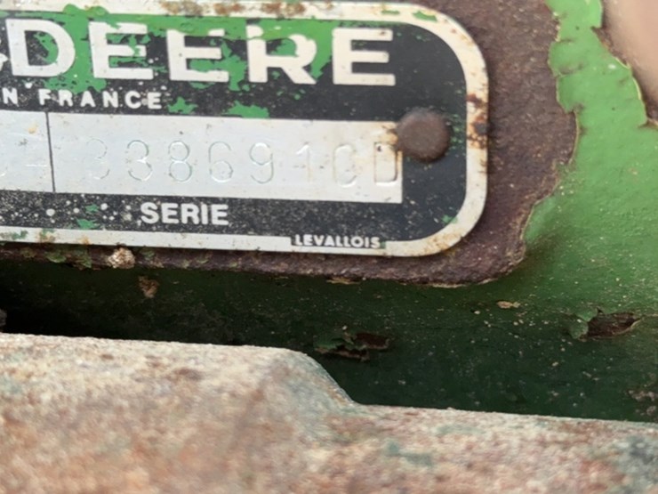 john-deere-2040-image-8