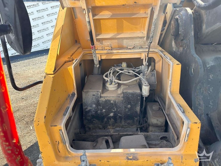 2016-volvo-ec300el-image-16