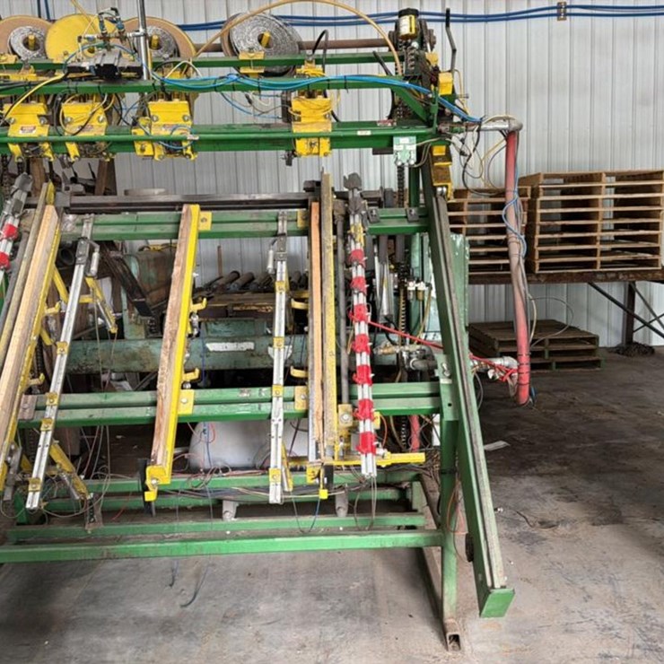 #151 • Universal Machinery Pallet Nailer