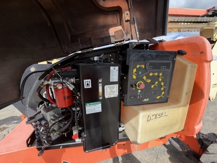 2015-jlg-600aj-image-23