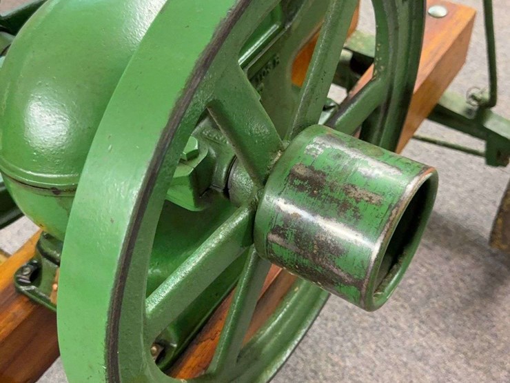 john-deere-112-image-9