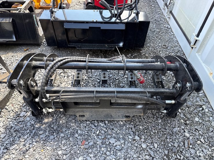 #6005-•-44"-dingo-brush-grapple-image-3