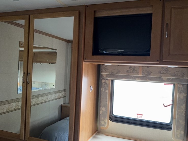 #3002-•-2007-fleetwood-southwind-32'-motor-home-image-48