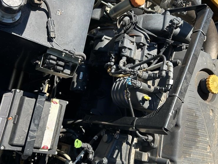 2013-new-holland-cx8080-image-120