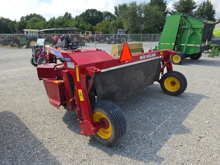 new-holland-210m-image-7
