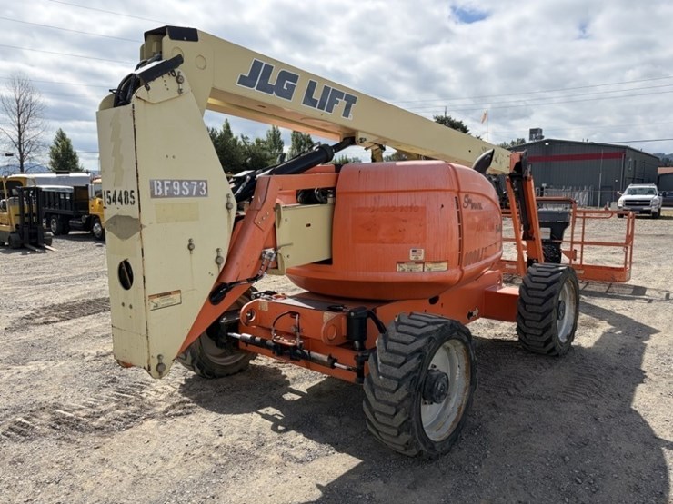 2015-jlg-600aj-image-4