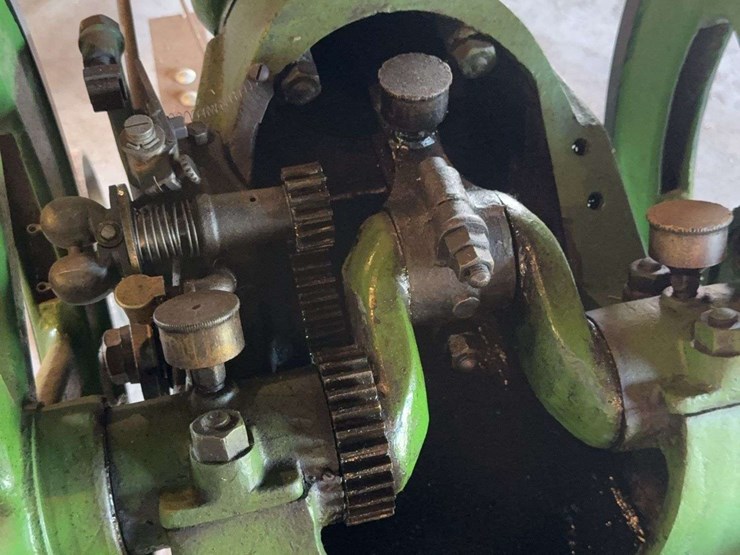 root-and-vandervoort-john-deere-4-horse-hit-and-miss-engine-with-cart-image-16