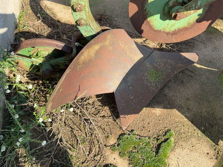 john-deere-12-image-7