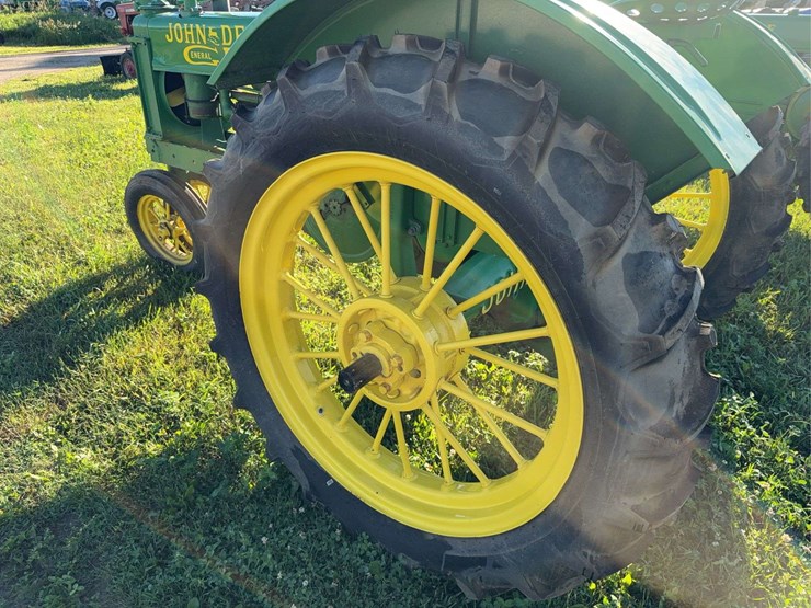 john-deere-model-b-image-13