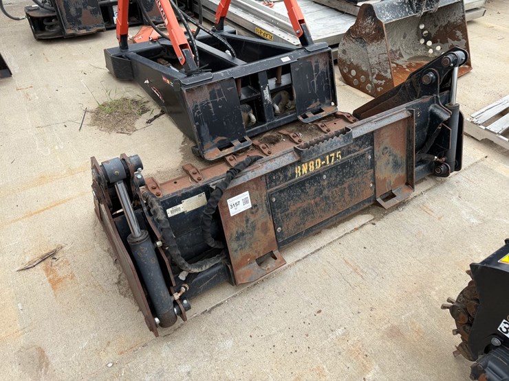 72"-skid-steer-bucket-image-4