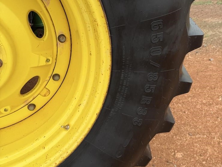 2012-john-deere-7230r-image-17