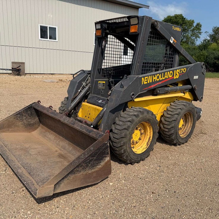 2001 NEW HOLLAND LS170