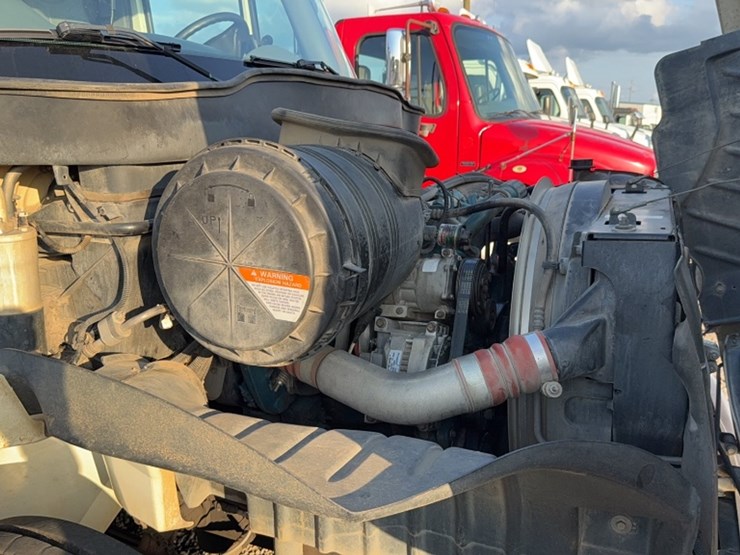 2007-international-durastar-4300-image-23
