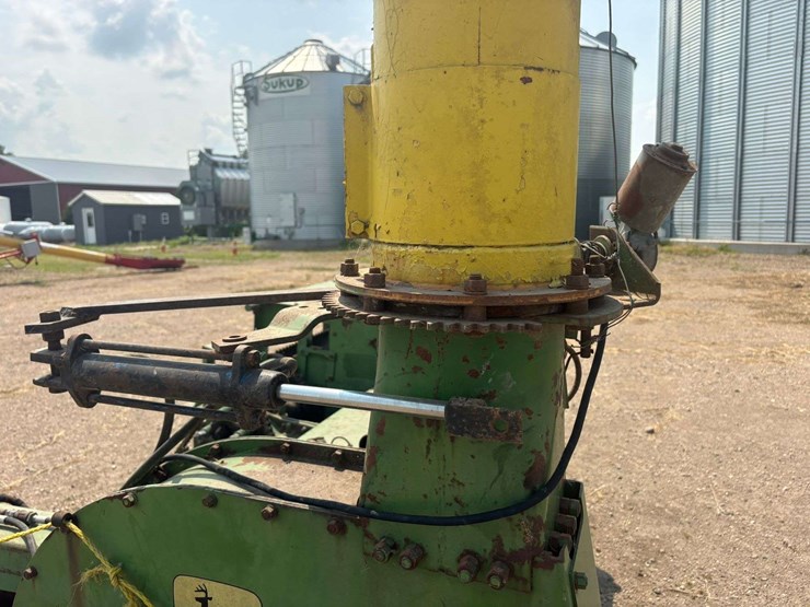 john-deere-3800-image-24