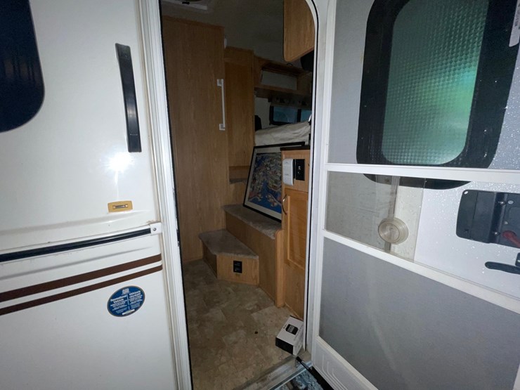 #7001-•-2018-escape-5.0-ta-5th-wheel-camper-(has-mn-title-in-dealy)-image-31