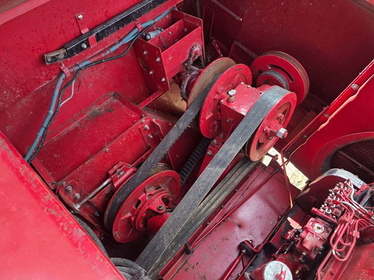 1994-case-ih-1688-image-42