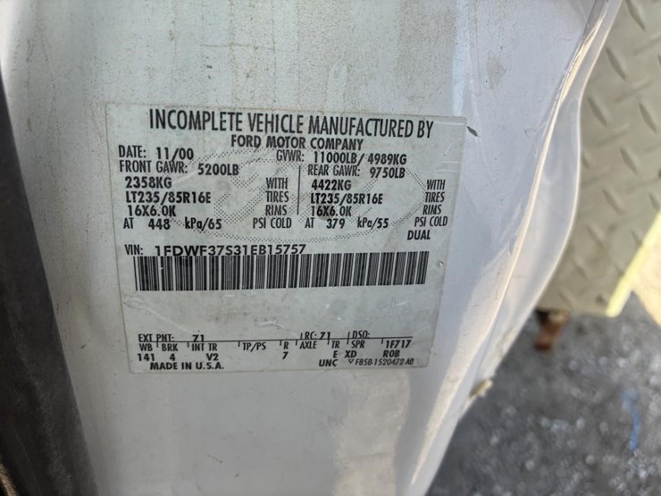 2001-ford-f350-image-23