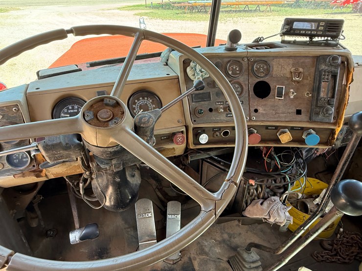 1986-mack-r686st-image-15