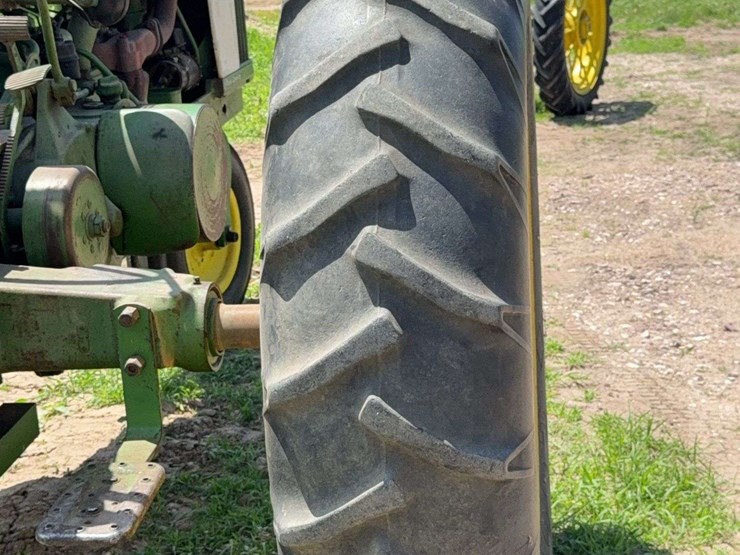 john-deere-630-image-21